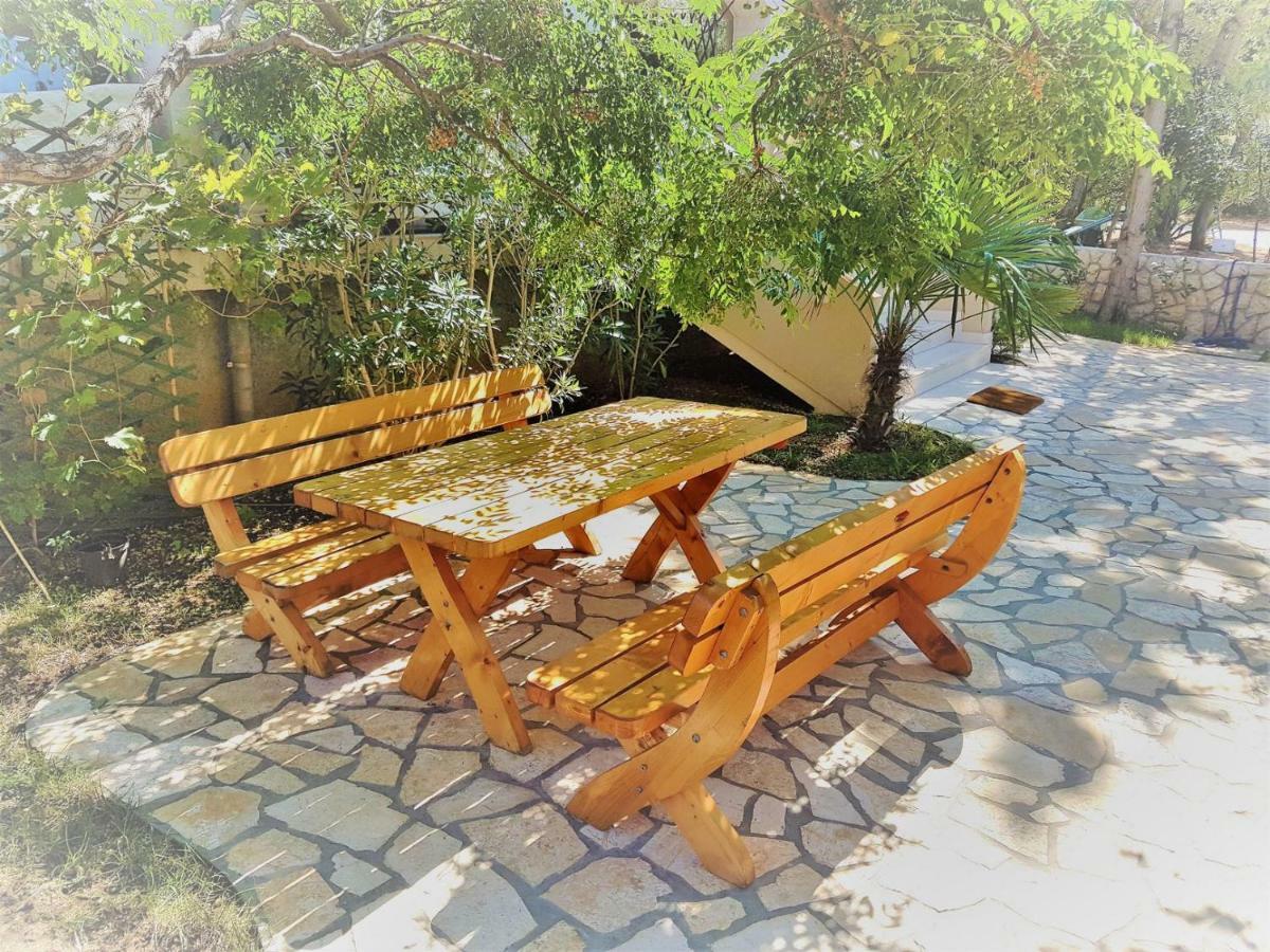 Apartments Vrtlici Stara Novalja Exteriér fotografie